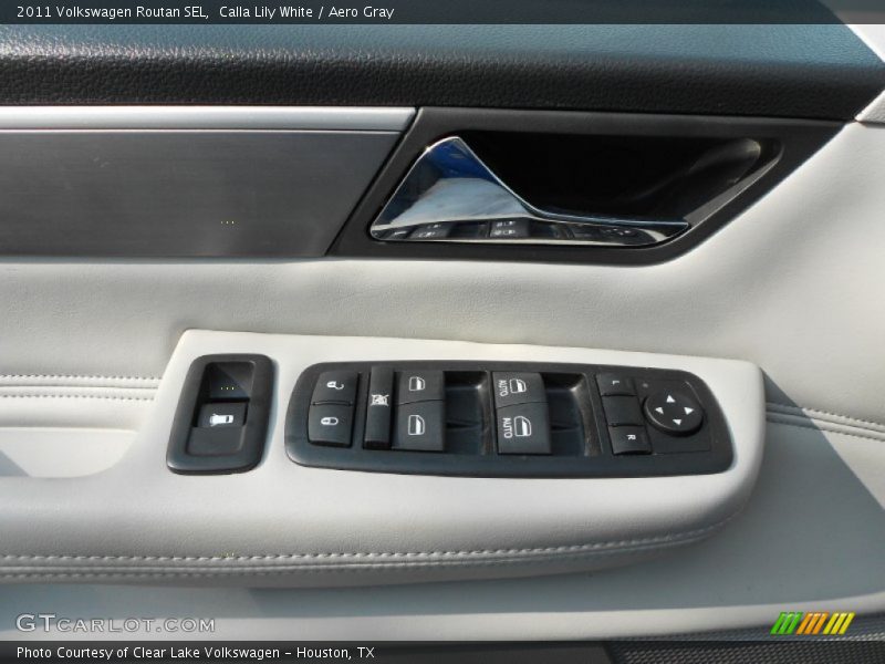 Calla Lily White / Aero Gray 2011 Volkswagen Routan SEL