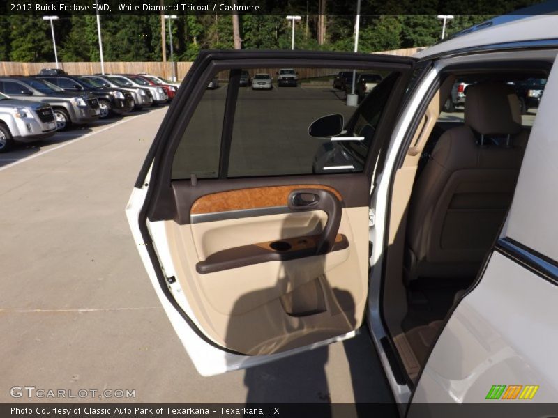 White Diamond Tricoat / Cashmere 2012 Buick Enclave FWD