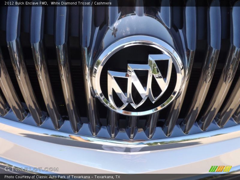 White Diamond Tricoat / Cashmere 2012 Buick Enclave FWD