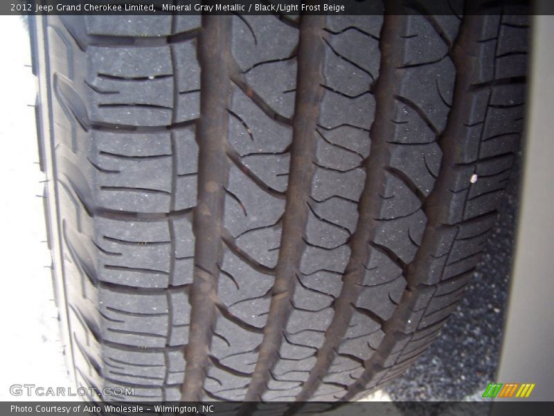 Mineral Gray Metallic / Black/Light Frost Beige 2012 Jeep Grand Cherokee Limited