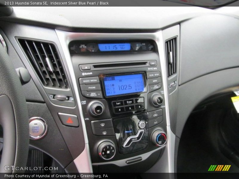 Iridescent Silver Blue Pearl / Black 2013 Hyundai Sonata SE