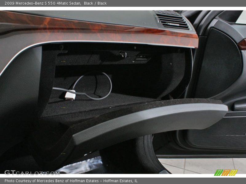 Black / Black 2009 Mercedes-Benz S 550 4Matic Sedan