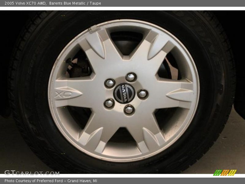 Barents Blue Metallic / Taupe 2005 Volvo XC70 AWD