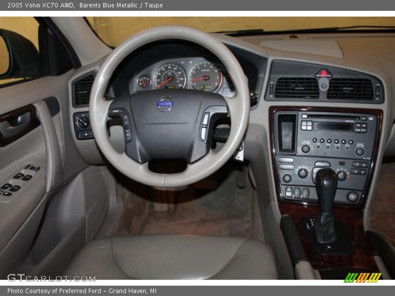 Barents Blue Metallic / Taupe 2005 Volvo XC70 AWD