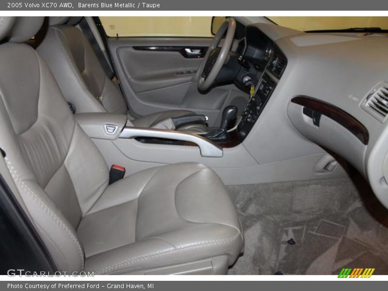 Barents Blue Metallic / Taupe 2005 Volvo XC70 AWD