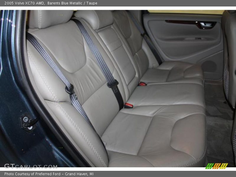 Barents Blue Metallic / Taupe 2005 Volvo XC70 AWD