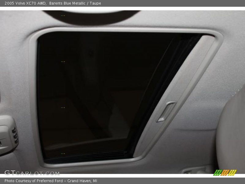 Barents Blue Metallic / Taupe 2005 Volvo XC70 AWD