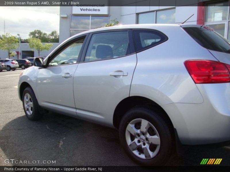 Silver Ice / Black 2009 Nissan Rogue S AWD