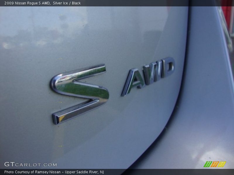 Silver Ice / Black 2009 Nissan Rogue S AWD