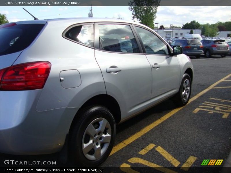 Silver Ice / Black 2009 Nissan Rogue S AWD