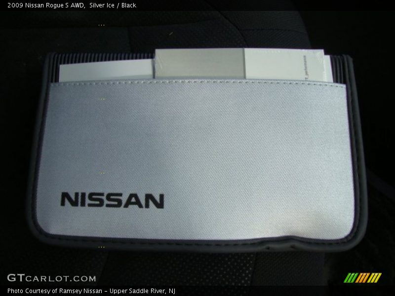 Silver Ice / Black 2009 Nissan Rogue S AWD