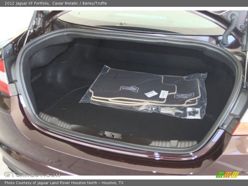  2012 XF Portfolio Trunk