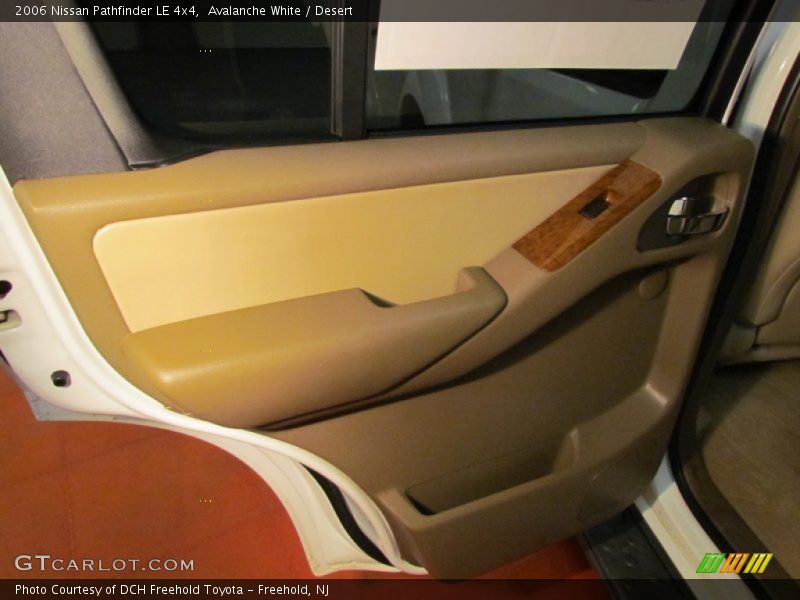 Avalanche White / Desert 2006 Nissan Pathfinder LE 4x4
