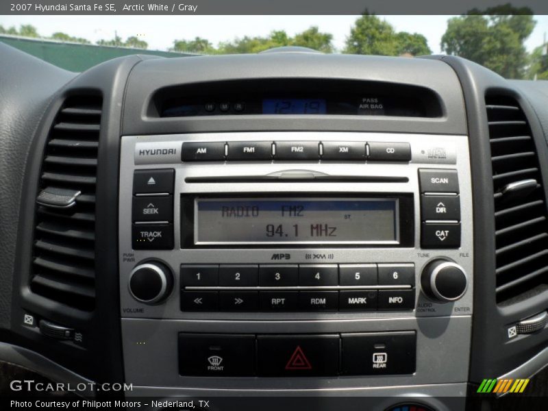 Arctic White / Gray 2007 Hyundai Santa Fe SE