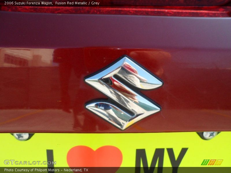 Fusion Red Metallic / Grey 2006 Suzuki Forenza Wagon