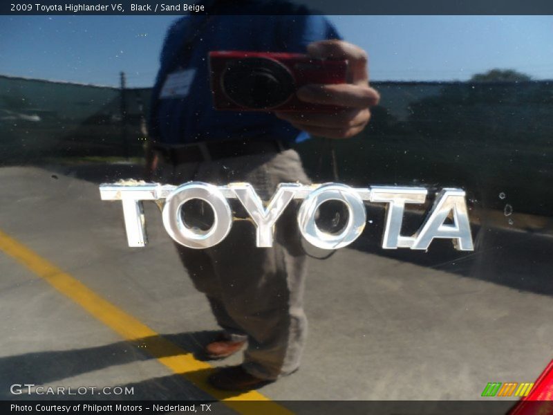 Black / Sand Beige 2009 Toyota Highlander V6