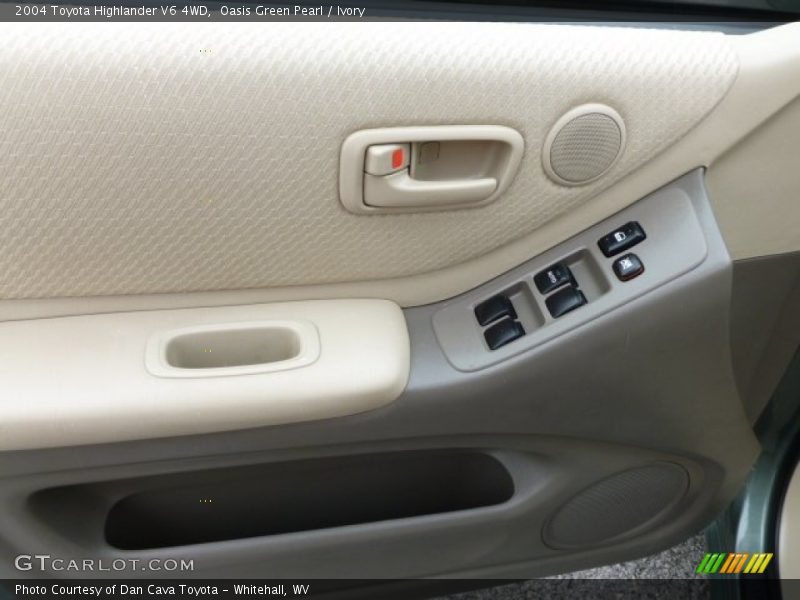 Oasis Green Pearl / Ivory 2004 Toyota Highlander V6 4WD