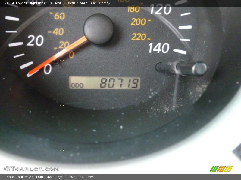 Oasis Green Pearl / Ivory 2004 Toyota Highlander V6 4WD
