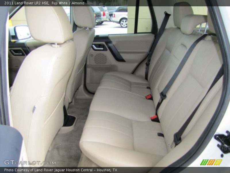 Fuji White / Almond 2011 Land Rover LR2 HSE