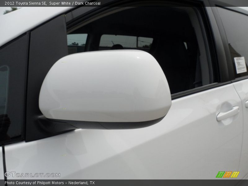 Super White / Dark Charcoal 2012 Toyota Sienna SE