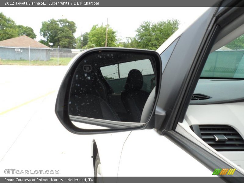 Super White / Dark Charcoal 2012 Toyota Sienna SE