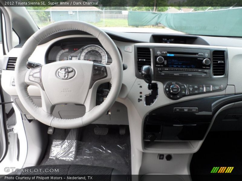 Super White / Dark Charcoal 2012 Toyota Sienna SE