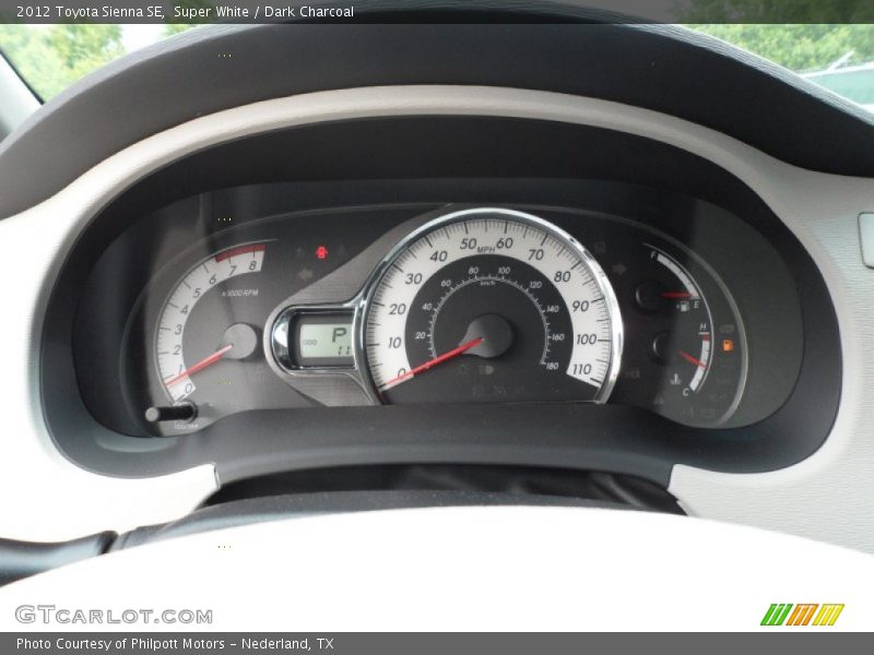 Super White / Dark Charcoal 2012 Toyota Sienna SE