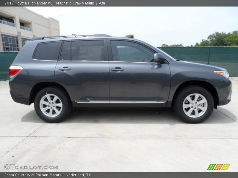 Magnetic Gray Metallic / Ash 2012 Toyota Highlander V6