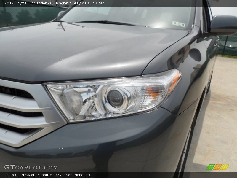 Magnetic Gray Metallic / Ash 2012 Toyota Highlander V6