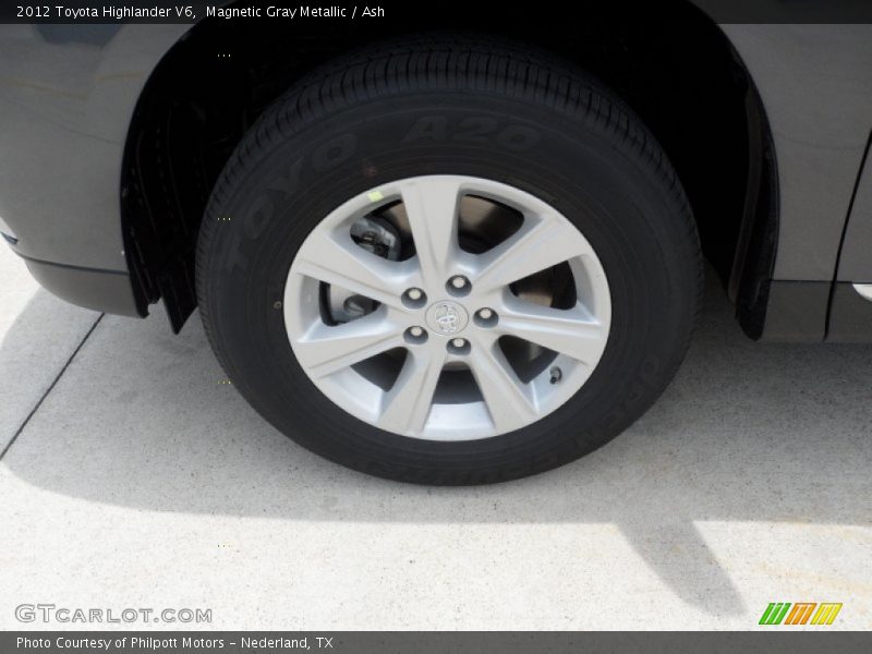 Magnetic Gray Metallic / Ash 2012 Toyota Highlander V6