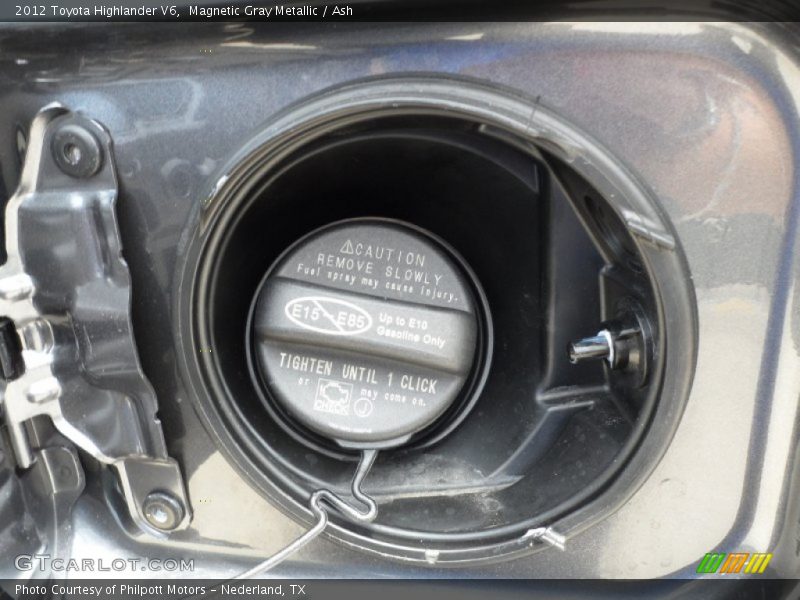 Magnetic Gray Metallic / Ash 2012 Toyota Highlander V6