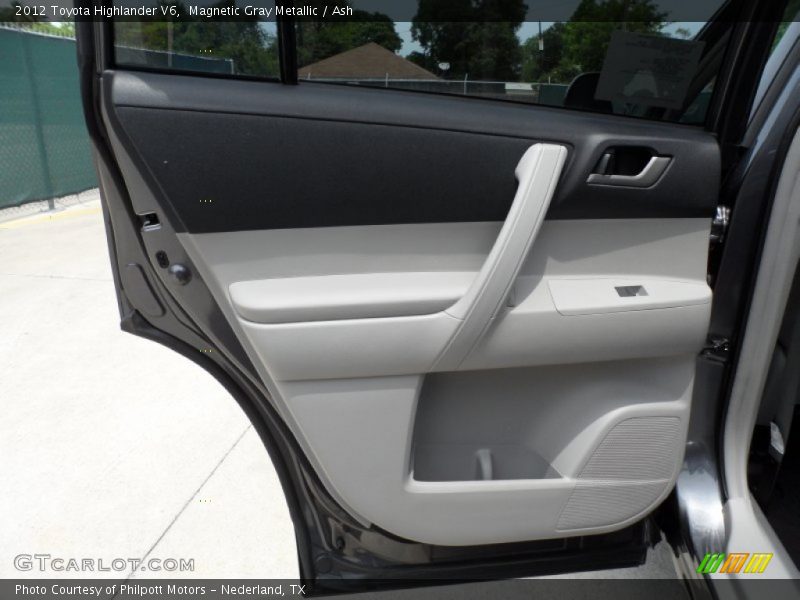 Magnetic Gray Metallic / Ash 2012 Toyota Highlander V6