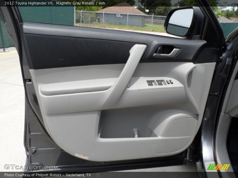 Magnetic Gray Metallic / Ash 2012 Toyota Highlander V6
