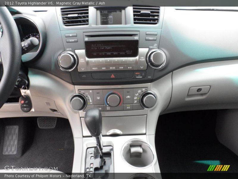 Magnetic Gray Metallic / Ash 2012 Toyota Highlander V6