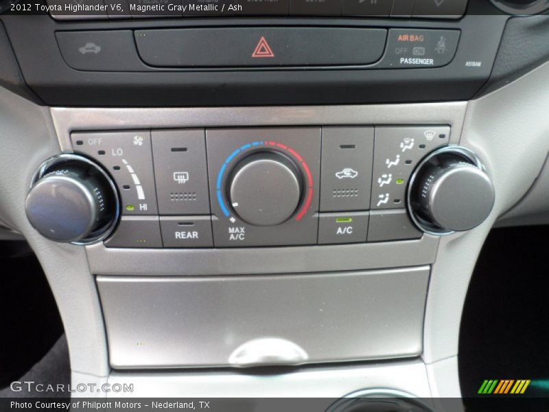 Magnetic Gray Metallic / Ash 2012 Toyota Highlander V6