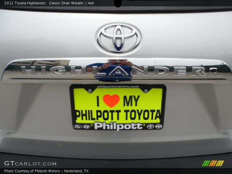 Classic Silver Metallic / Ash 2012 Toyota Highlander