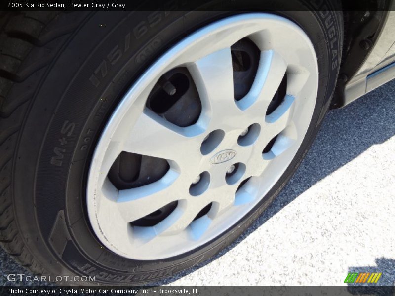Pewter Gray / Gray 2005 Kia Rio Sedan