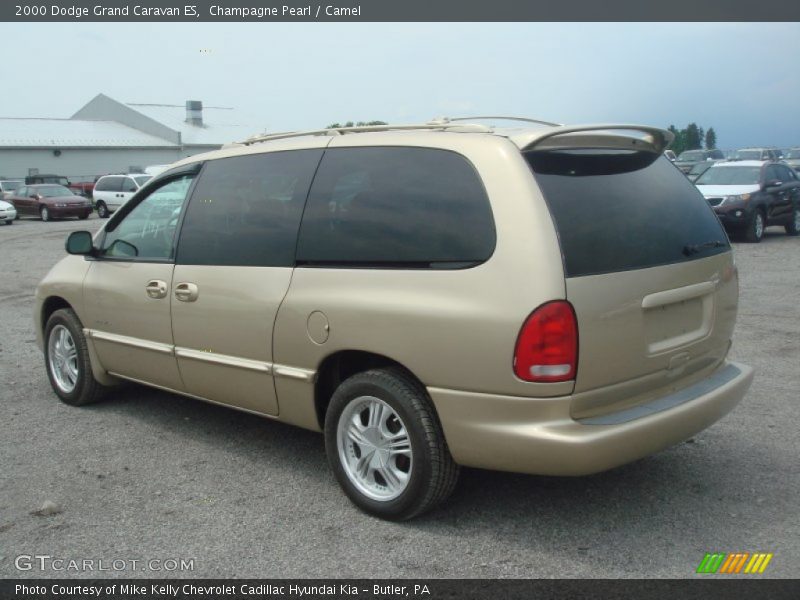 Champagne Pearl / Camel 2000 Dodge Grand Caravan ES