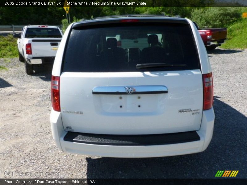 Stone White / Medium Slate Gray/Light Shale 2009 Dodge Grand Caravan SXT
