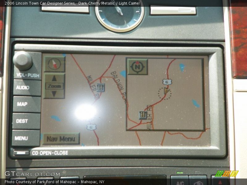 Dark Cherry Metallic / Light Camel 2006 Lincoln Town Car Designer Series