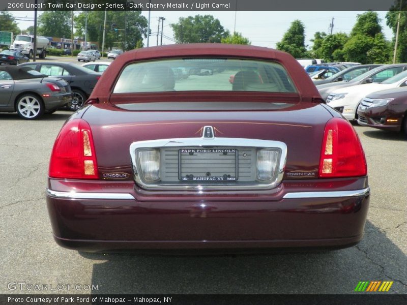 Dark Cherry Metallic / Light Camel 2006 Lincoln Town Car Designer Series