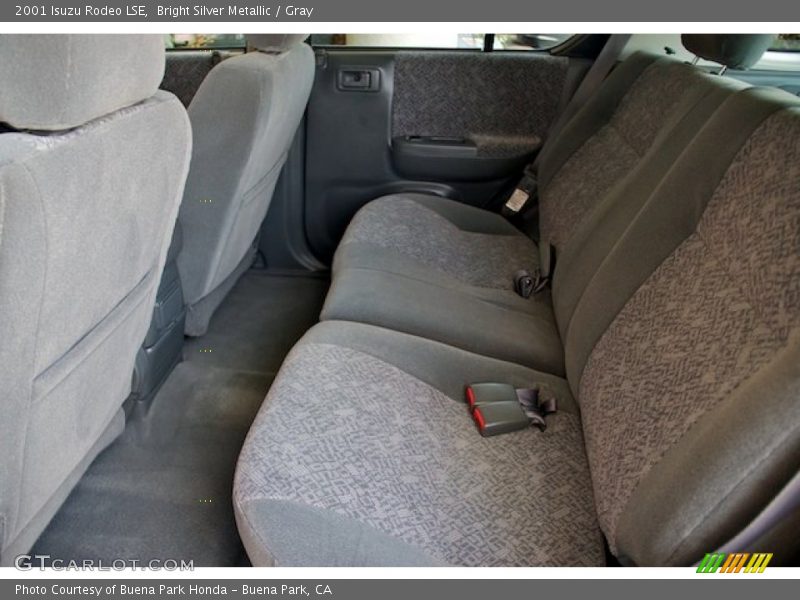 Bright Silver Metallic / Gray 2001 Isuzu Rodeo LSE