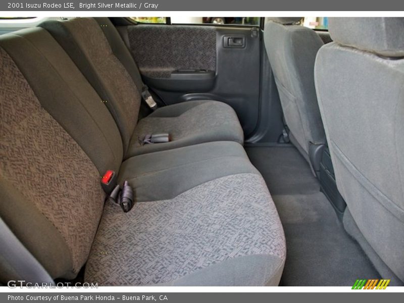 Bright Silver Metallic / Gray 2001 Isuzu Rodeo LSE