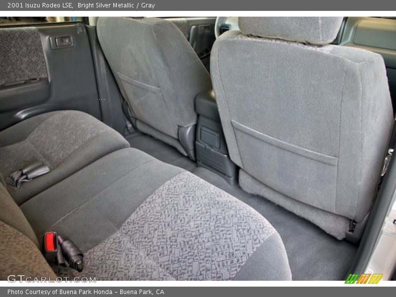 Bright Silver Metallic / Gray 2001 Isuzu Rodeo LSE