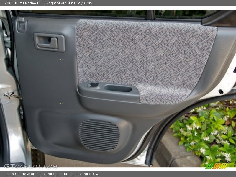 Bright Silver Metallic / Gray 2001 Isuzu Rodeo LSE