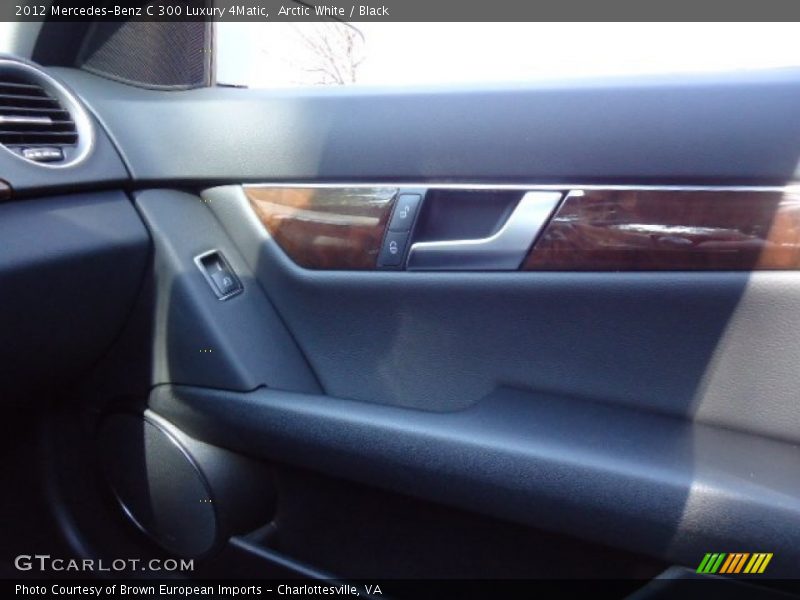Arctic White / Black 2012 Mercedes-Benz C 300 Luxury 4Matic