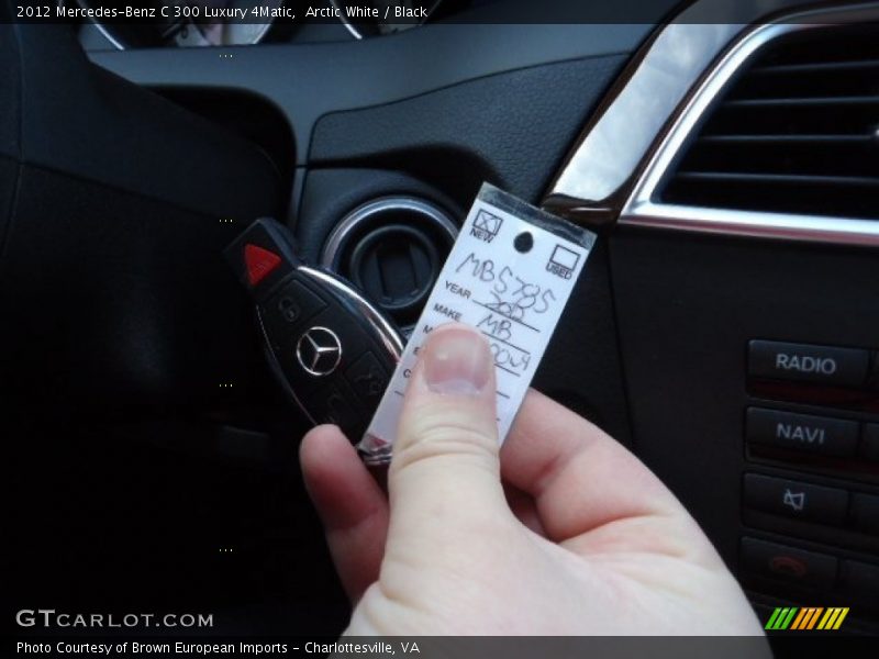 Arctic White / Black 2012 Mercedes-Benz C 300 Luxury 4Matic