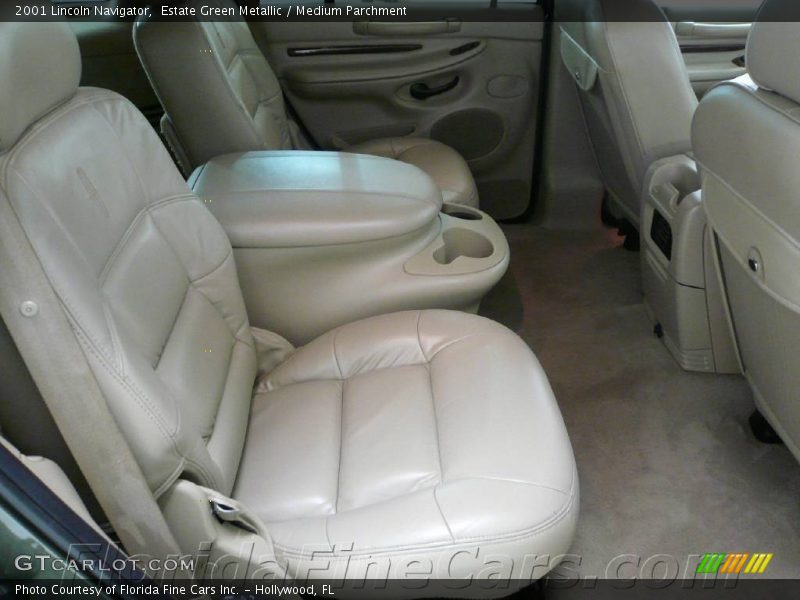 Estate Green Metallic / Medium Parchment 2001 Lincoln Navigator