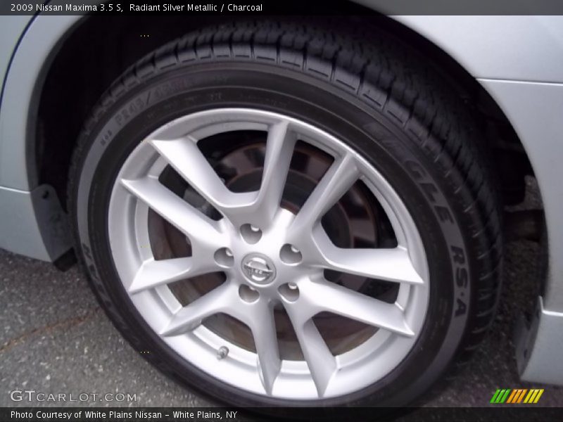 Radiant Silver Metallic / Charcoal 2009 Nissan Maxima 3.5 S