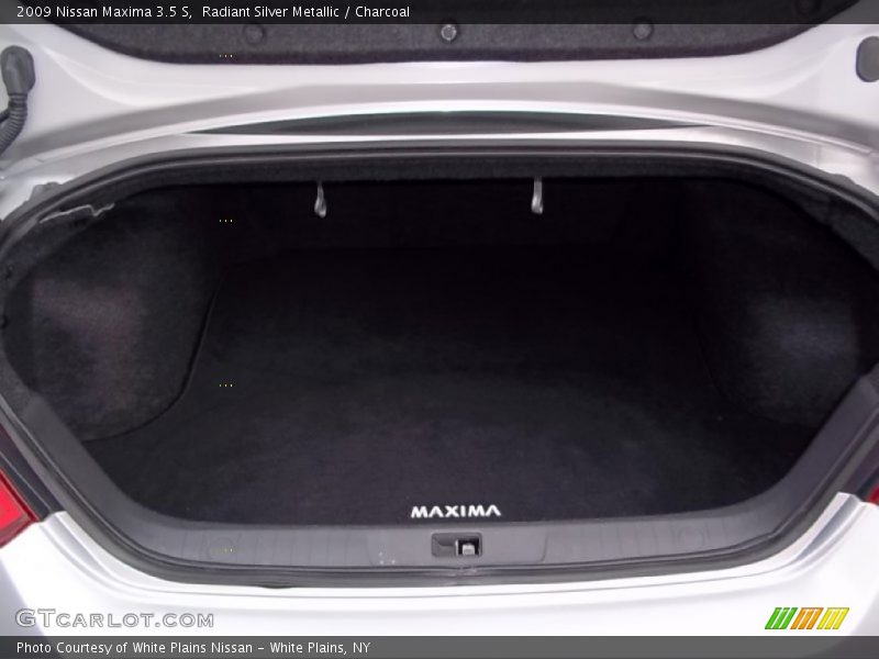 Radiant Silver Metallic / Charcoal 2009 Nissan Maxima 3.5 S